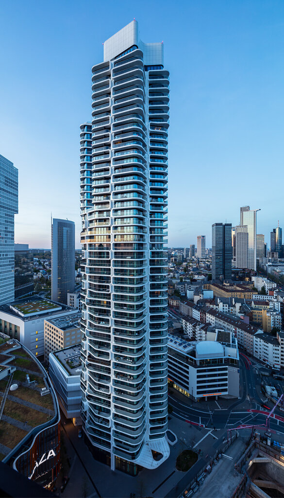 EP04282_Grand_Tower_Frankfurt_AWD